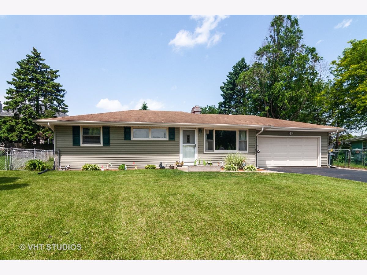 Homes Sold Lexington Highlands South Elgin Illinois, 18 Bunker Hill