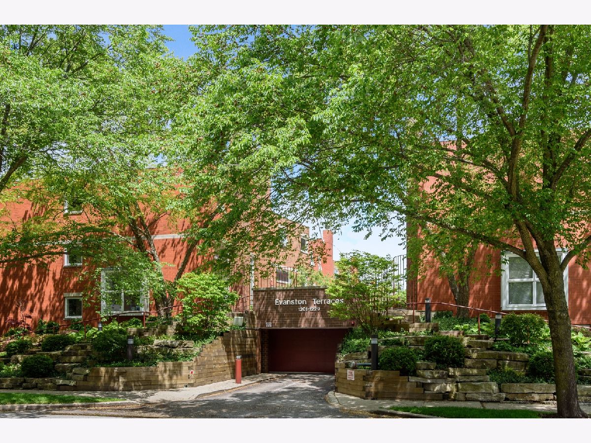 Townhomes Sold Evanston Terraces Evanston Illinois, 1229 Central