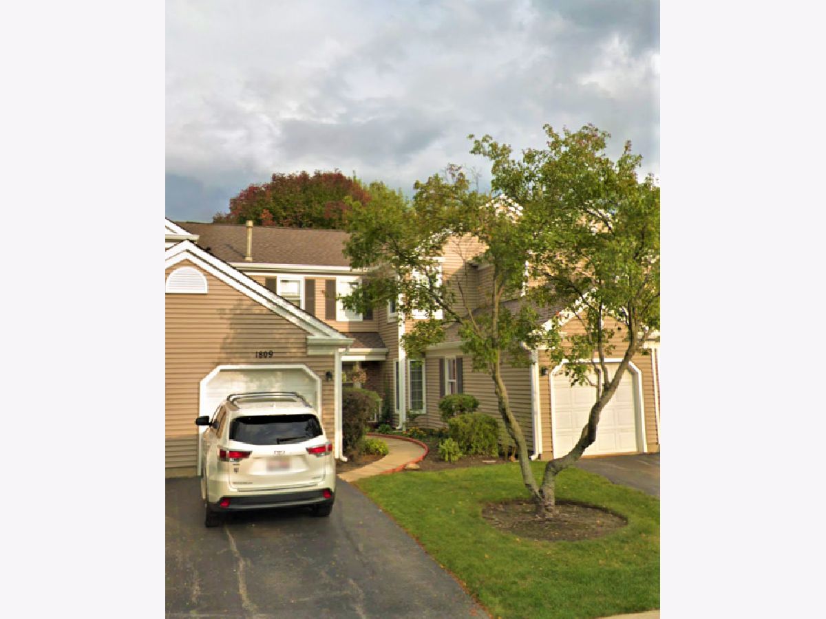 Townhomes & Condos Rented Hamptons Elk Grove Village Illinois, 1809 Pebble Beach