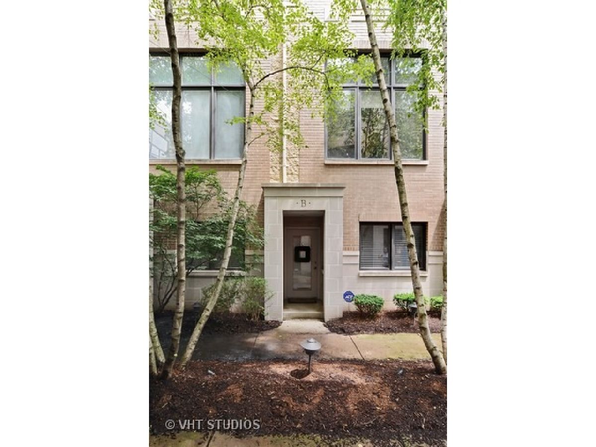 Townhomes Rented Wayne Avenue Townhomes Chicago Illinois, 2740 Wayne