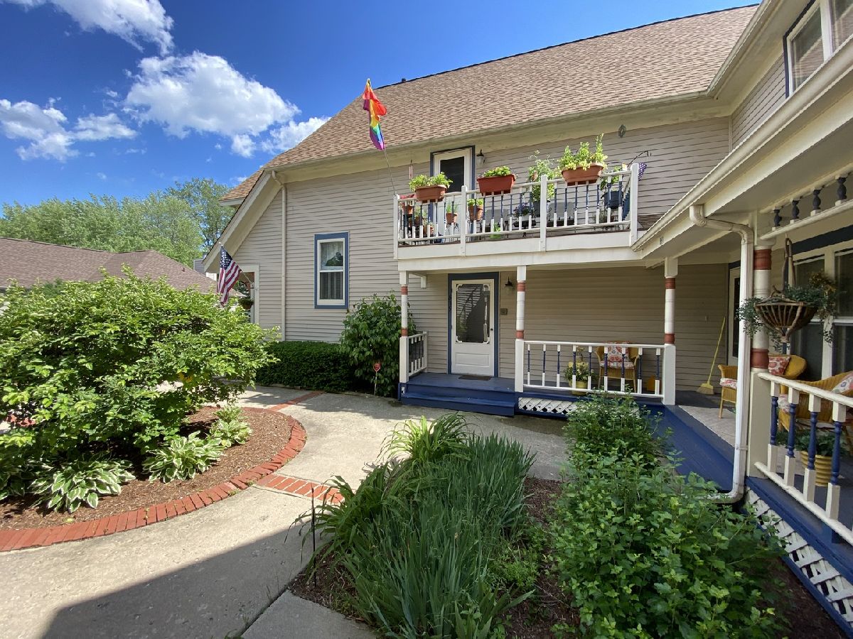 Victorian Village Woodstock IL, Condominiums & Homes For Sale & For