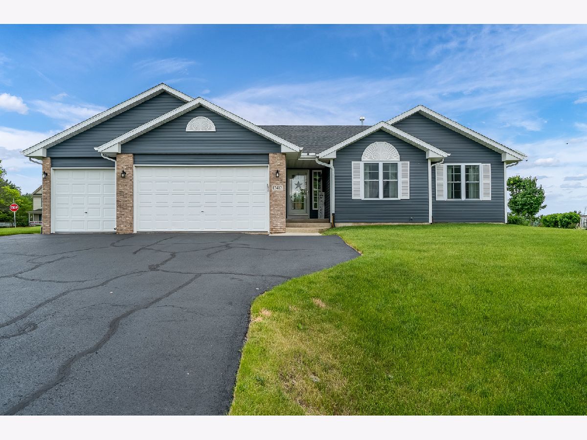 Homes & Townhomes & Condos Sold Westlake Village Winnebago Illinois, 13412 Springhill
