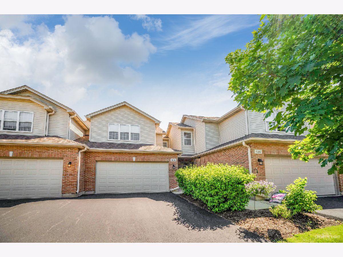 Condos & Townhomes Sold Garden Pointe Roselle Illinois, 606 Daisy