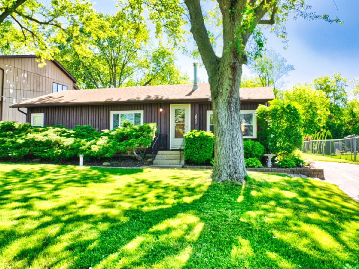 Homes & Condos & Townhomes Sold Cedar Crest Lake Villa Illinois, 38937 Cedar Crest