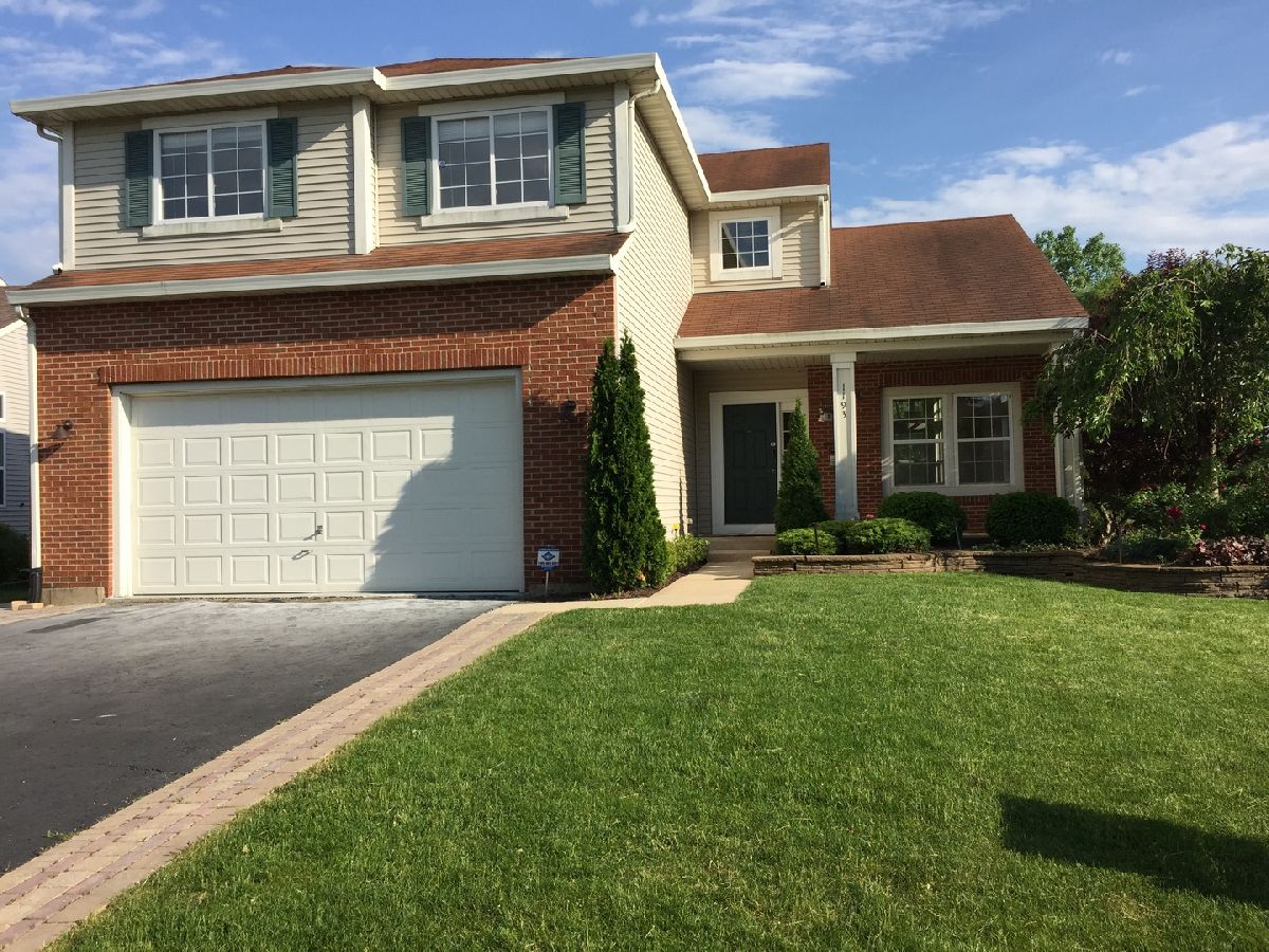 Homes Rented Vicente Woodridge Illinois, 1193 Hillcrest