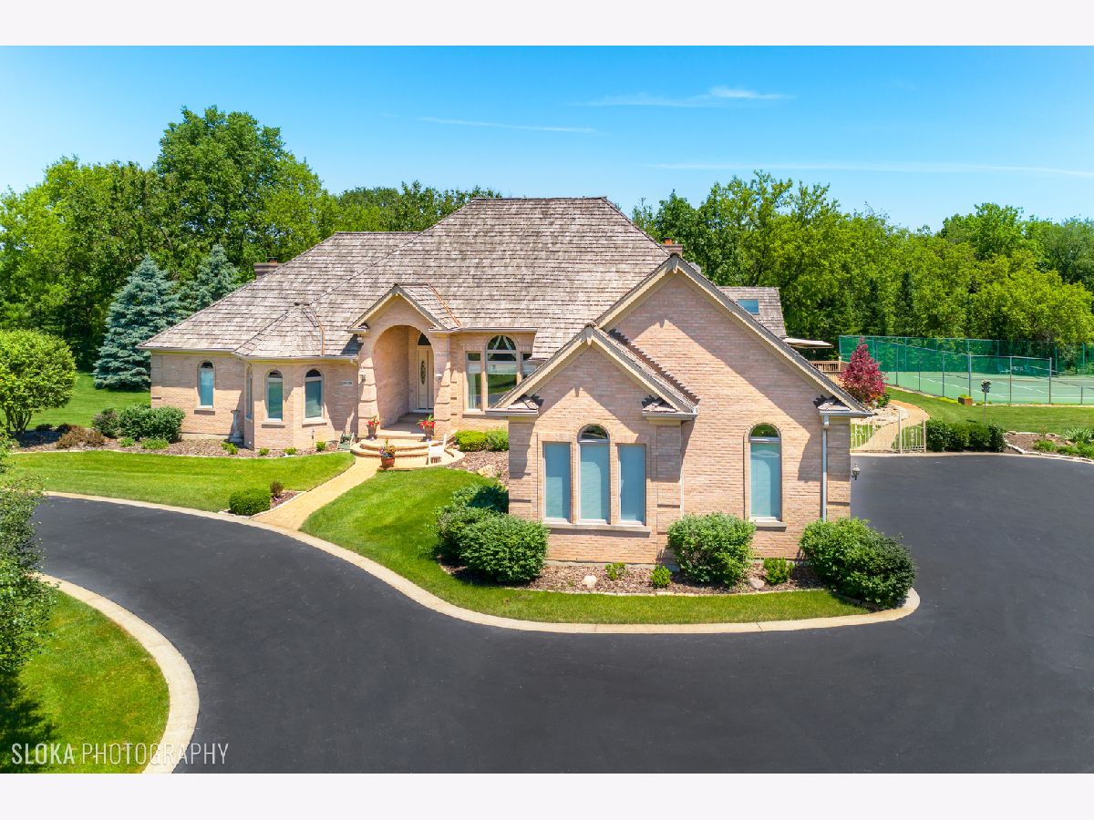 Homes Sold Heritage Estates Lake Barrington Illinois, 28128 Gray Barn