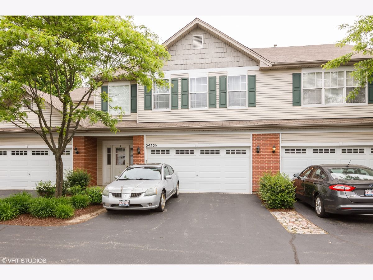 Walnut Creek Plainfield IL, Townhomes & Condos For Sale & For Rent