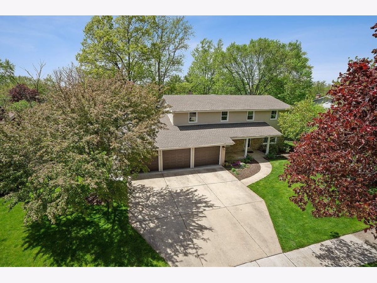 Homes Sold Arrowhead Northbrook Illinois, 1716 Longvalley