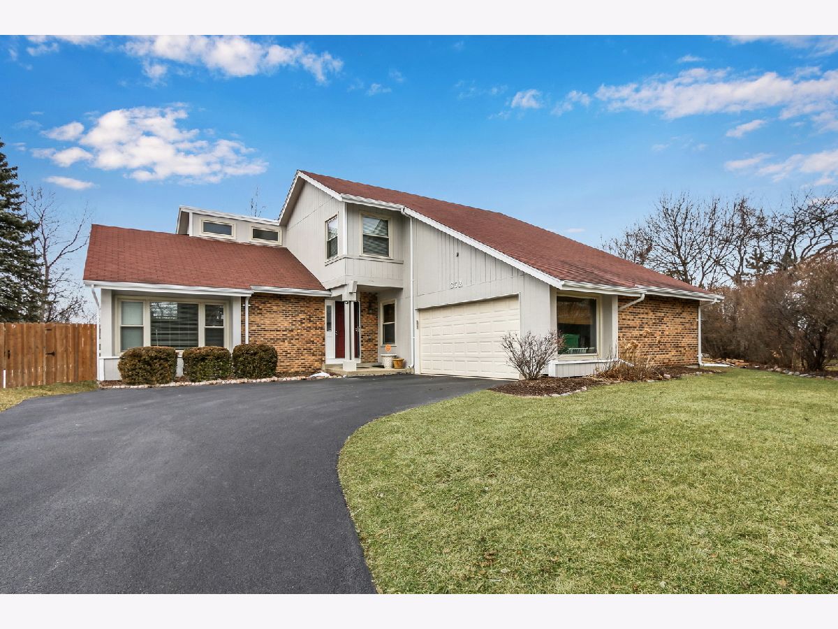 Homes Rented Country Trails Gurnee Illinois, 352 White Oak