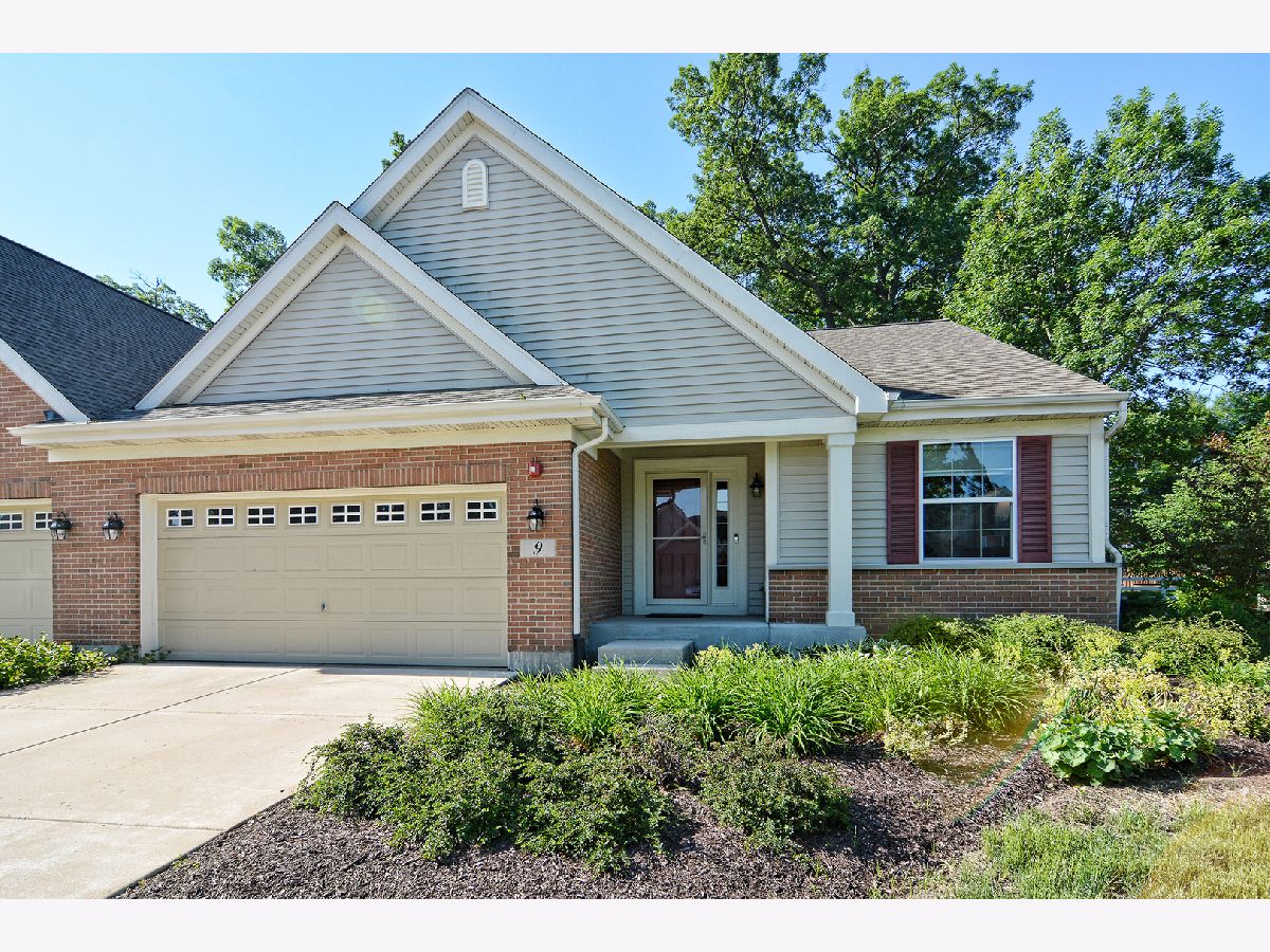 Townhomes Sold Sutton Ridge Streamwood Illinois, 9 Tall Grass