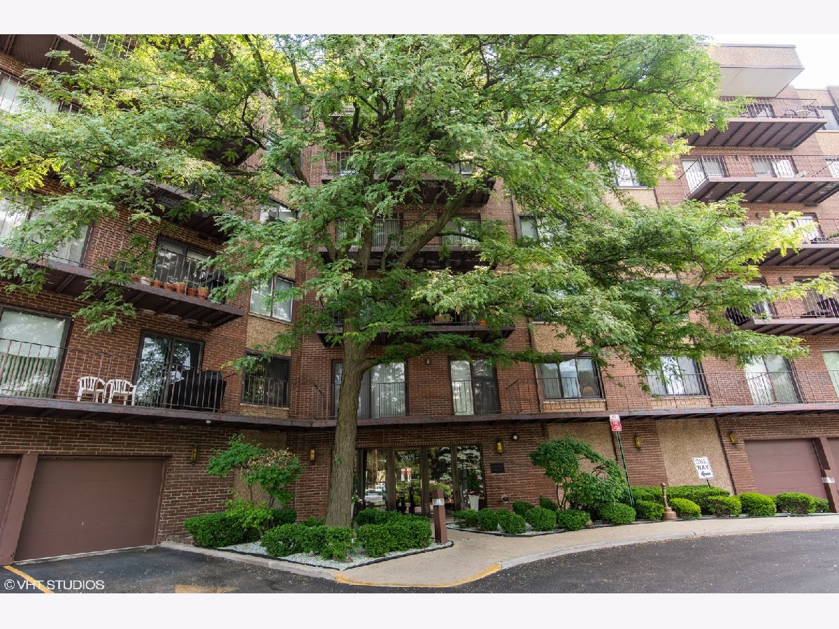 Condominiums Sold Lincoln Tower Skokie Illinois, 7601 Lincoln