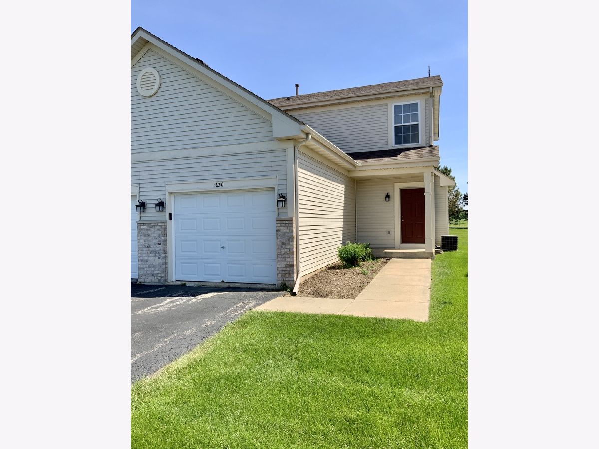 Homes & Condominiums Sold Oakbrook Woods Belvidere Illinois, 1630 Chrysler