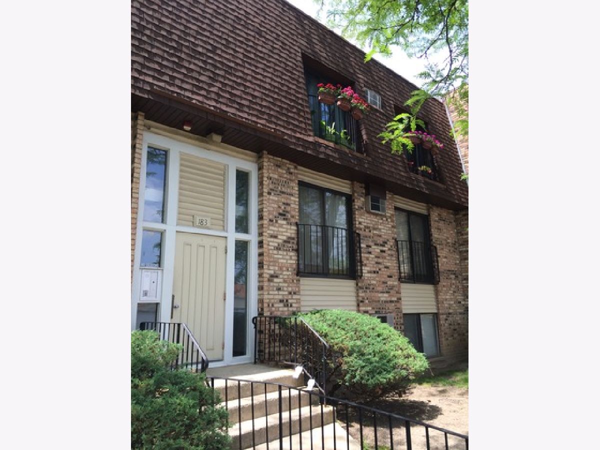 Condominiums Rented Watersedge Glendale Heights Illinois, 183 Waters Edge