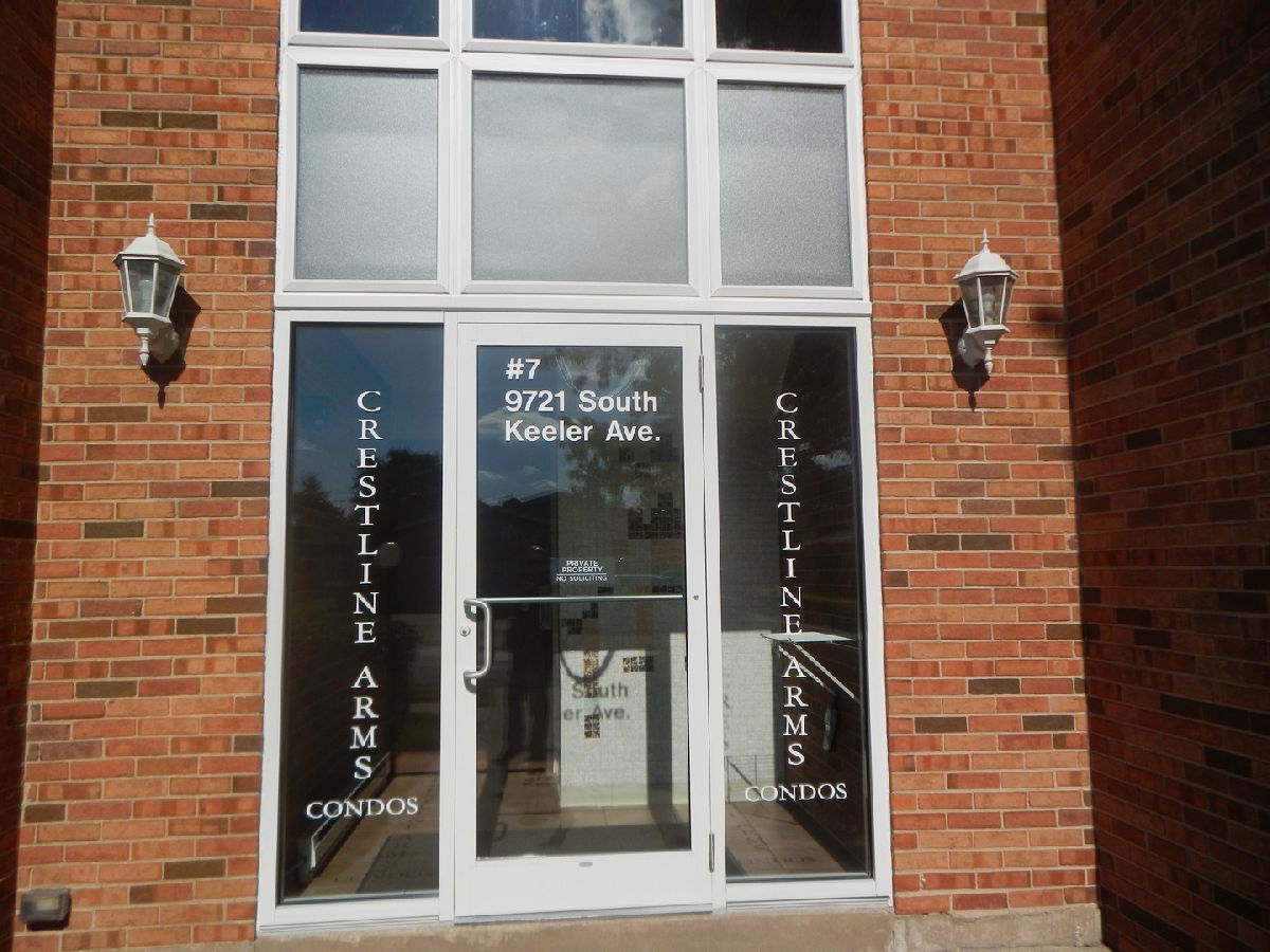 9721 Keeler Avenue, Oak Lawn, Illinois 60453 MLS 10748637 WinterCohen