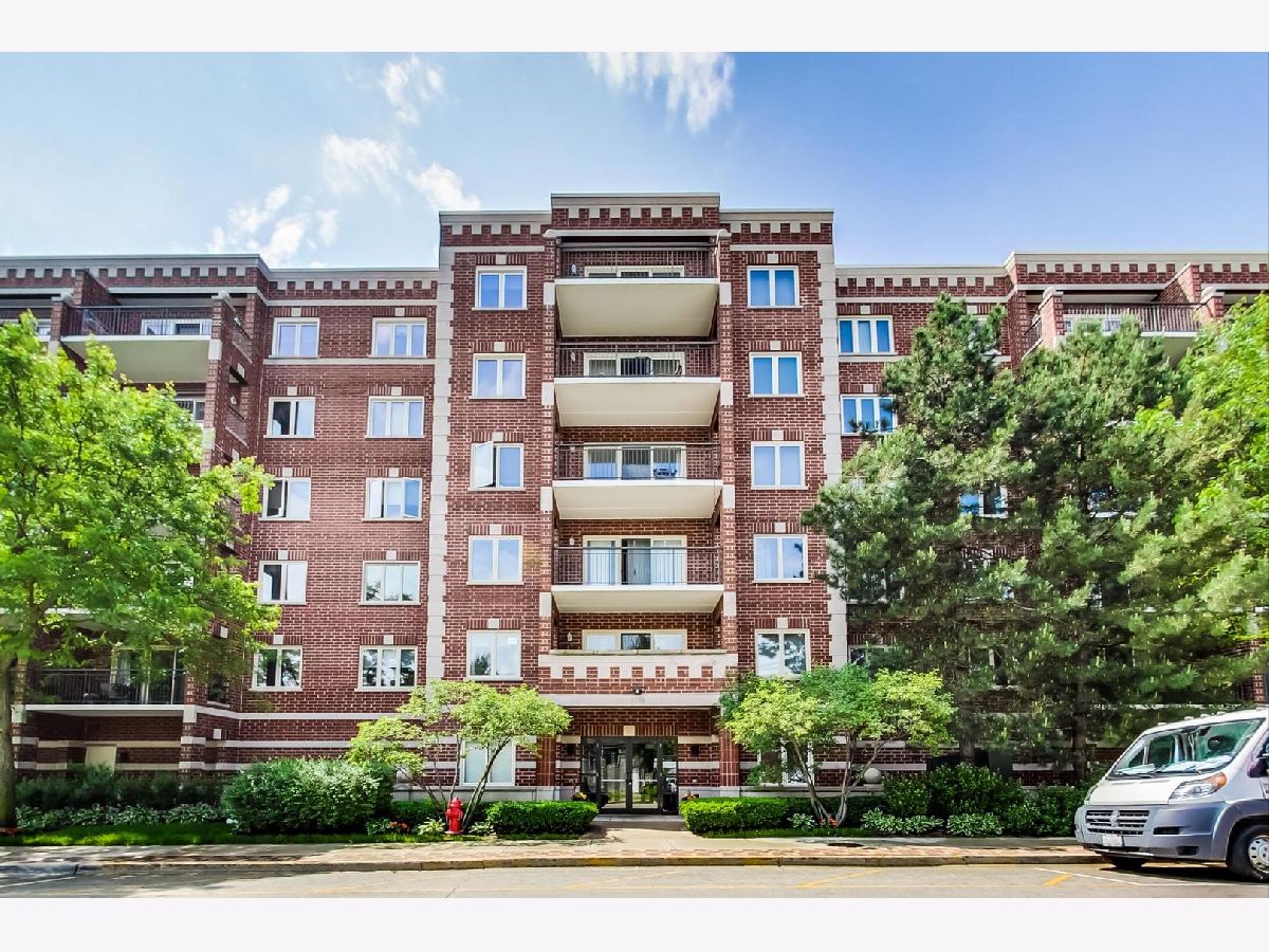 Condominiums Sold Towne Square Skokie Illinois, 5005 Warren