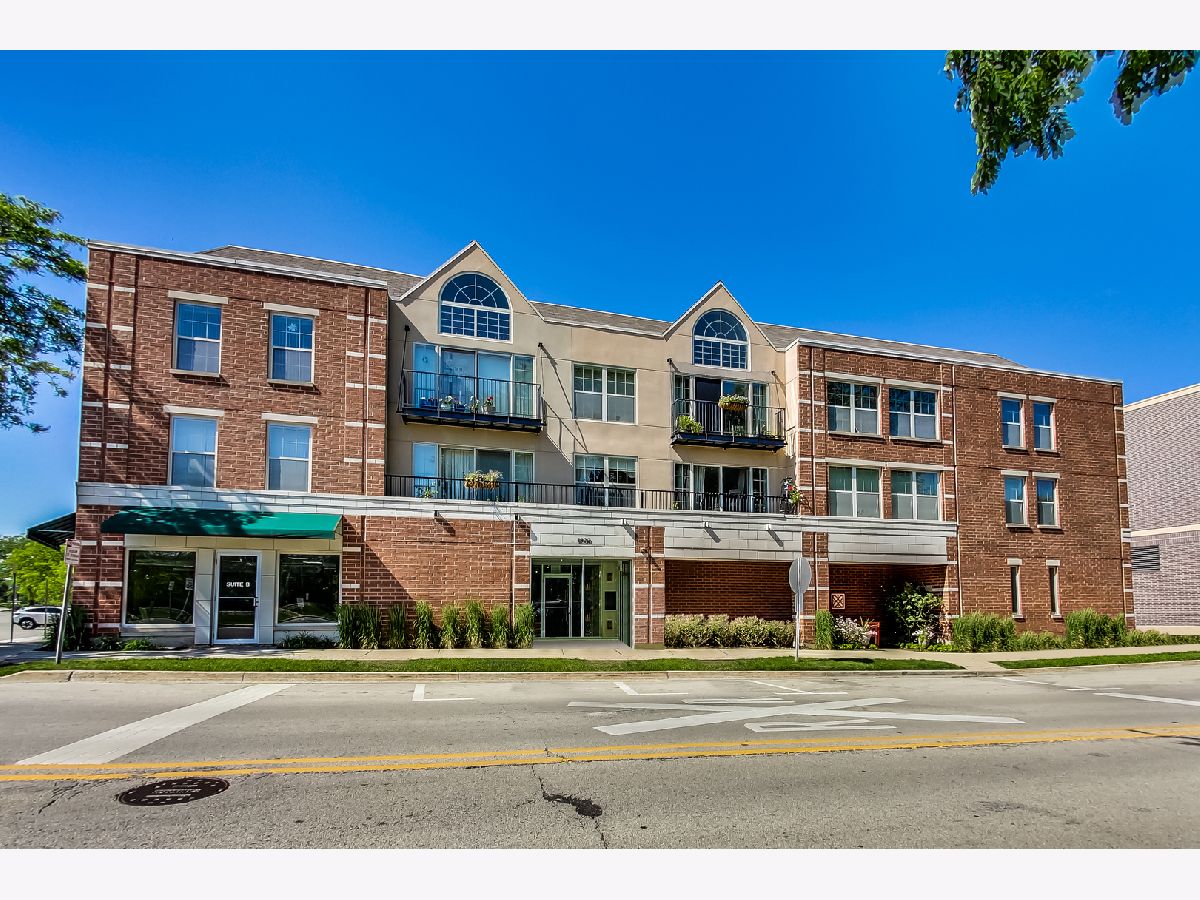 Condos & Townhomes Sold Dewes Court Glenview Illinois, 1800 Dewes