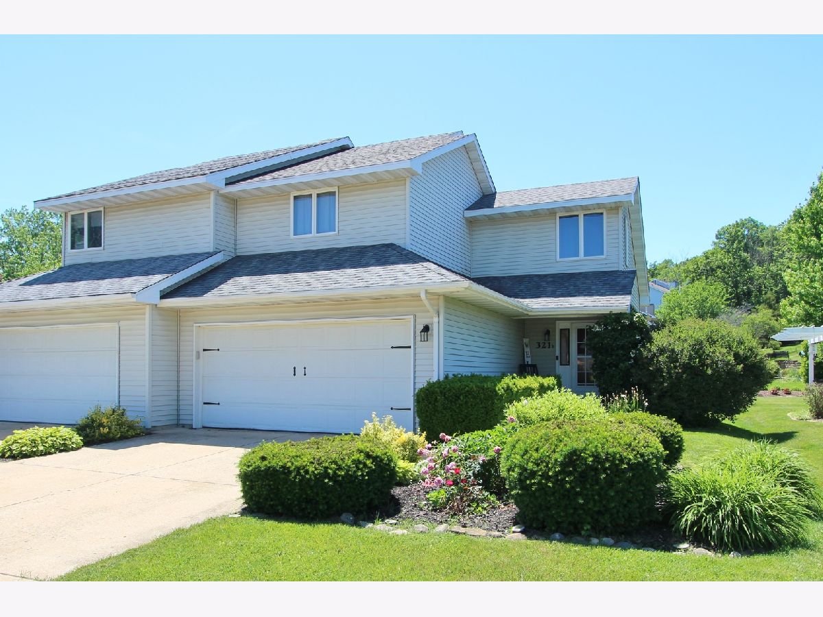 Condos & Townhomes Sold Vista Commons Minooka Illinois, 321 Vista