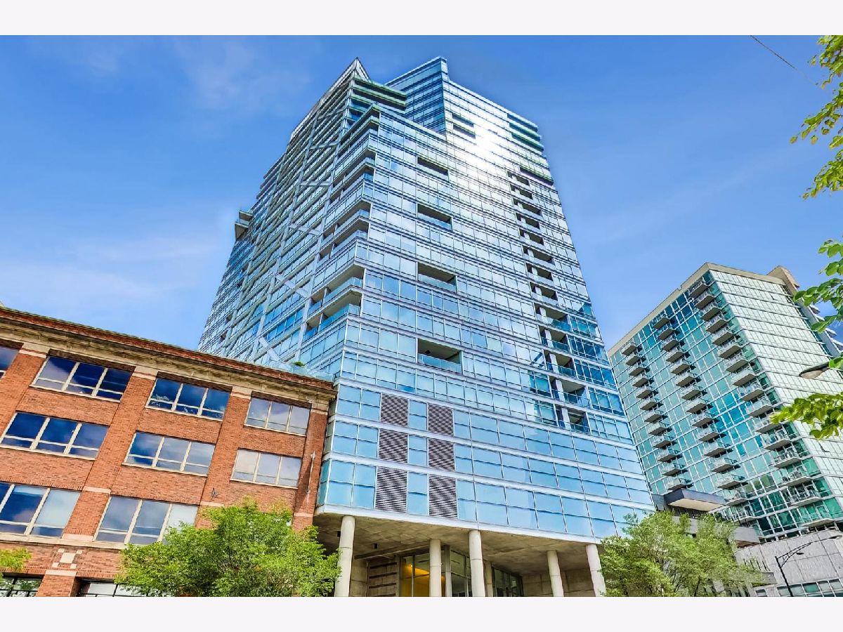 Condominiums Sold Erie On The Park Chicago Illinois, 510 Erie
