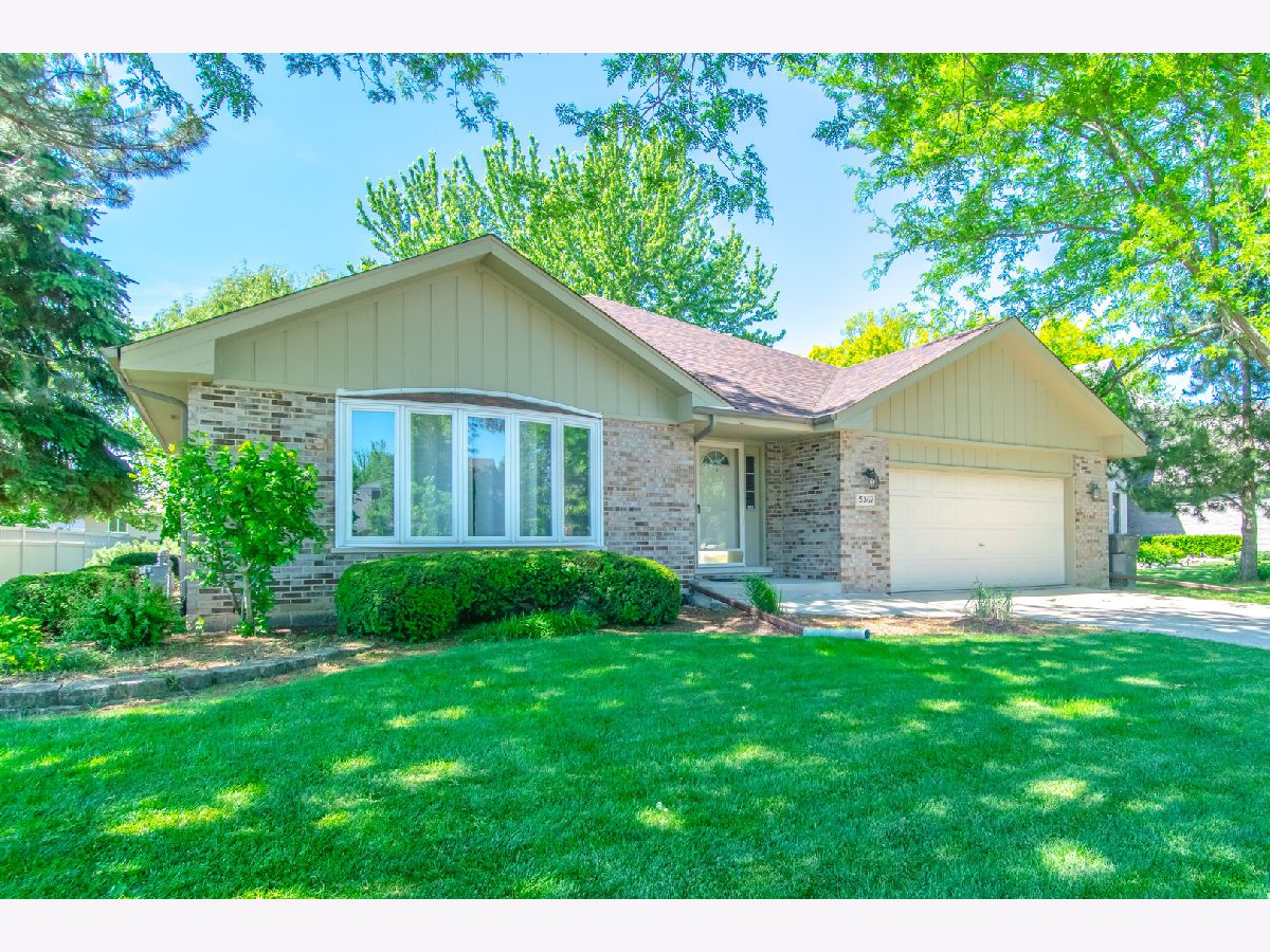 Homes Sold Whispering Pines Lockport Illinois, 15362 Douglas