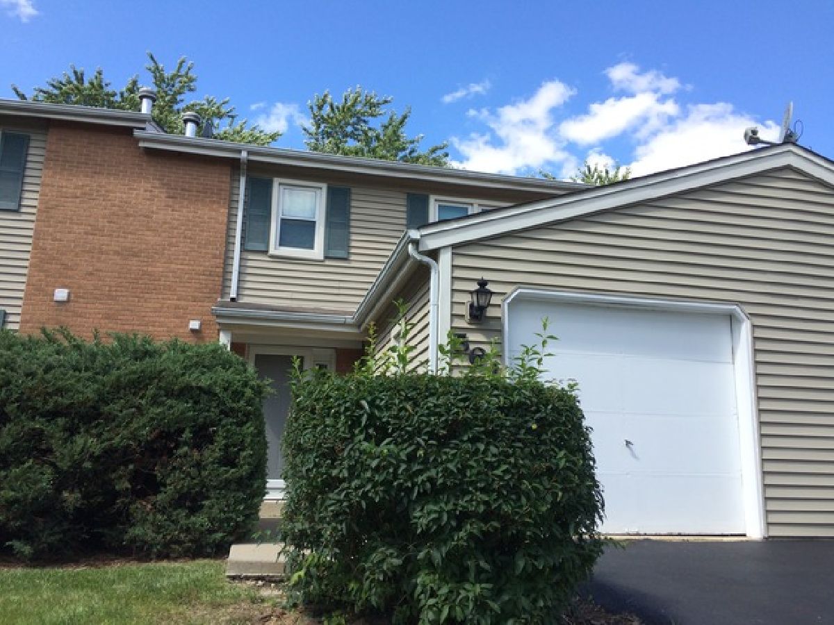 Townhomes Rented Winston Village Bolingbrook Illinois, 561 Thomas