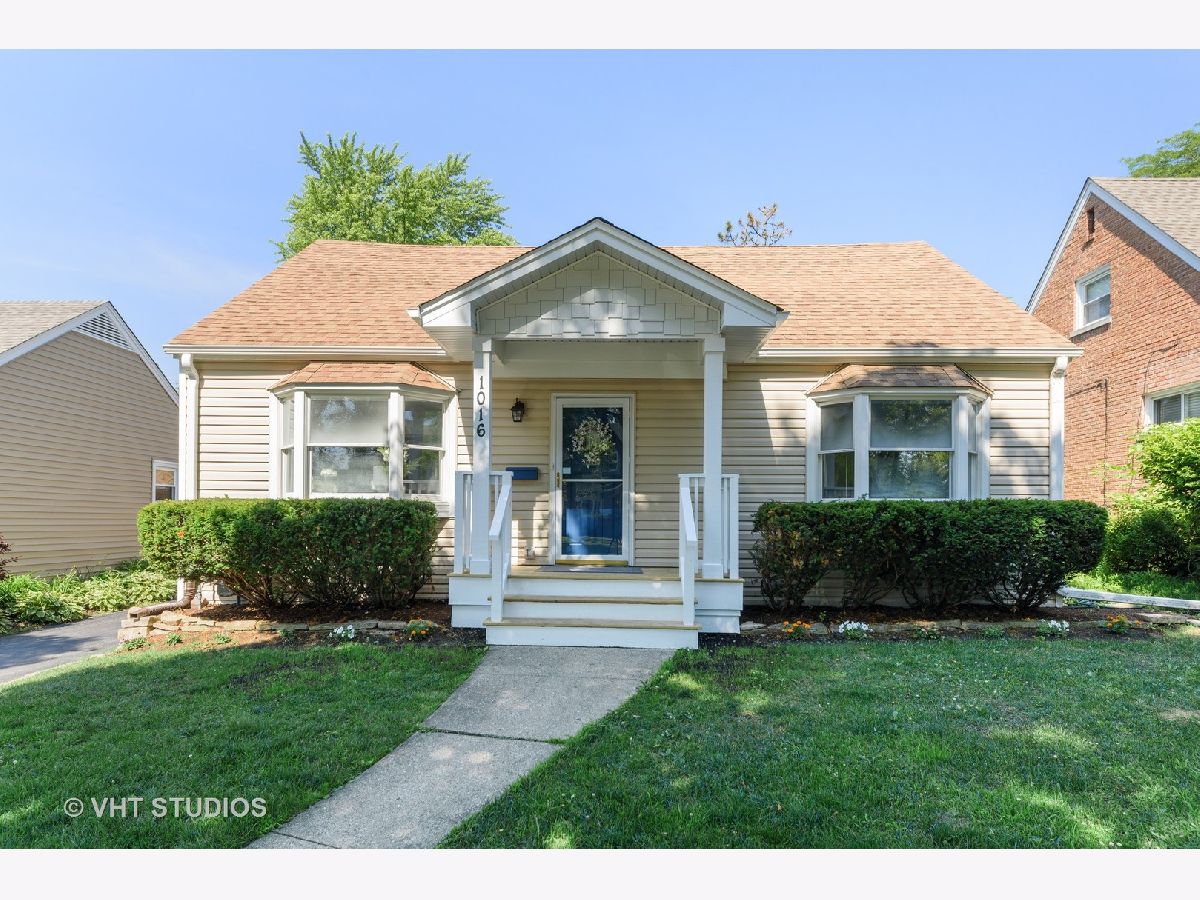 Homes Sold Arlington Ridge Arlington Heights Illinois, 1016 Kaspar