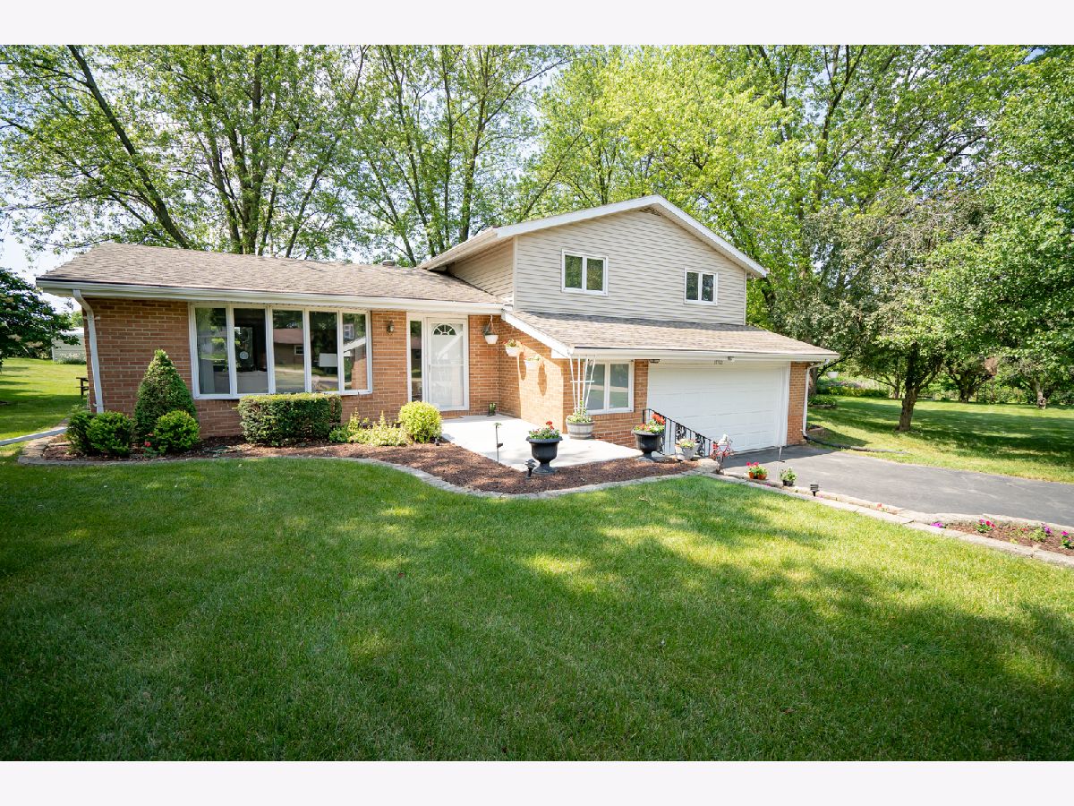 Homes Sold Ranch Oaks Manhattan Illinois, 16363 Diane