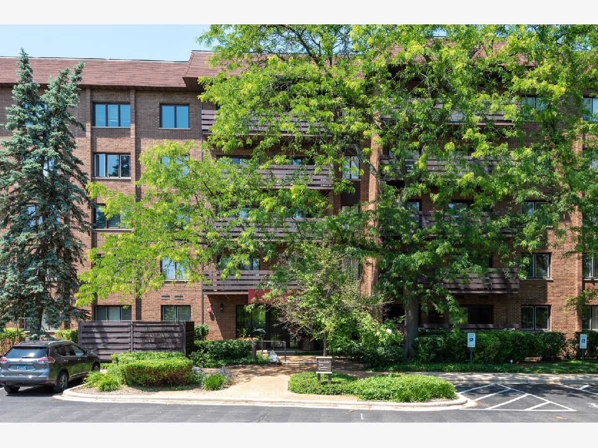 Condominiums Sold Valley Lo Towers Glenview Illinois, 2020 Chestnut