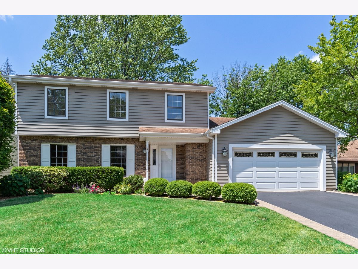 Homes & Townhomes Sold Deer Creek Westmont Illinois, 5820 Deer Creek