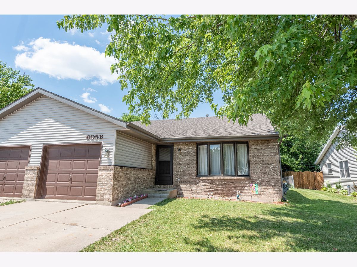 Homes & Condos & Townhomes Sold Meadows Minooka Illinois, 605 Davidson