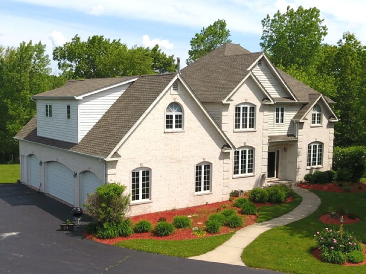 Homes Sold Breezy Lawn Estates Spring Grove Illinois, 11619 Brittany