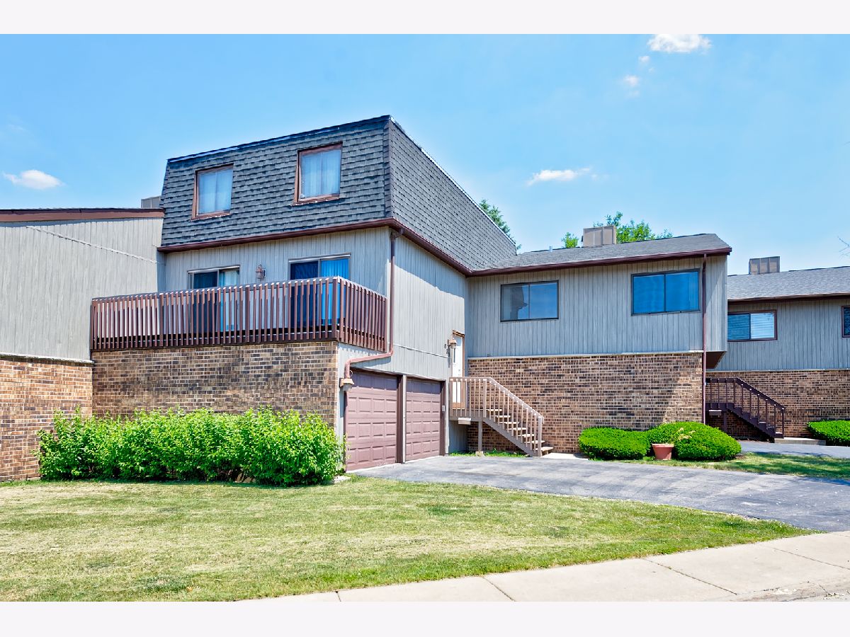 Townhomes & Condos & Homes Rented Ventura 21 Roselle Illinois, 630 High Ridge