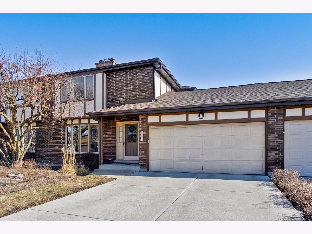 Condos & Townhomes Sold Arling Grove Wheeling Illinois, 1775 Lakeview