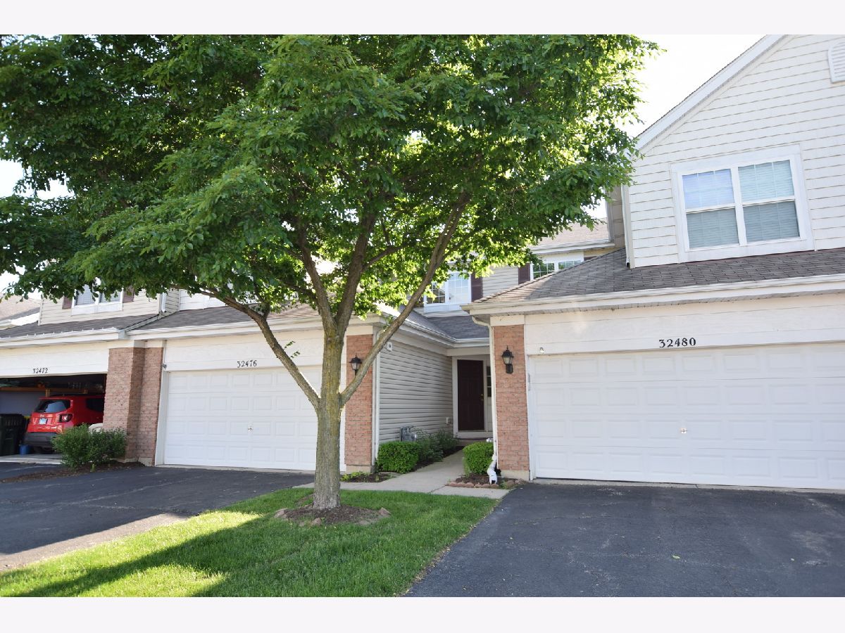 Townhomes & Homes Rented Rockwell Place Lakemoor Illinois, 32476 Rushmore