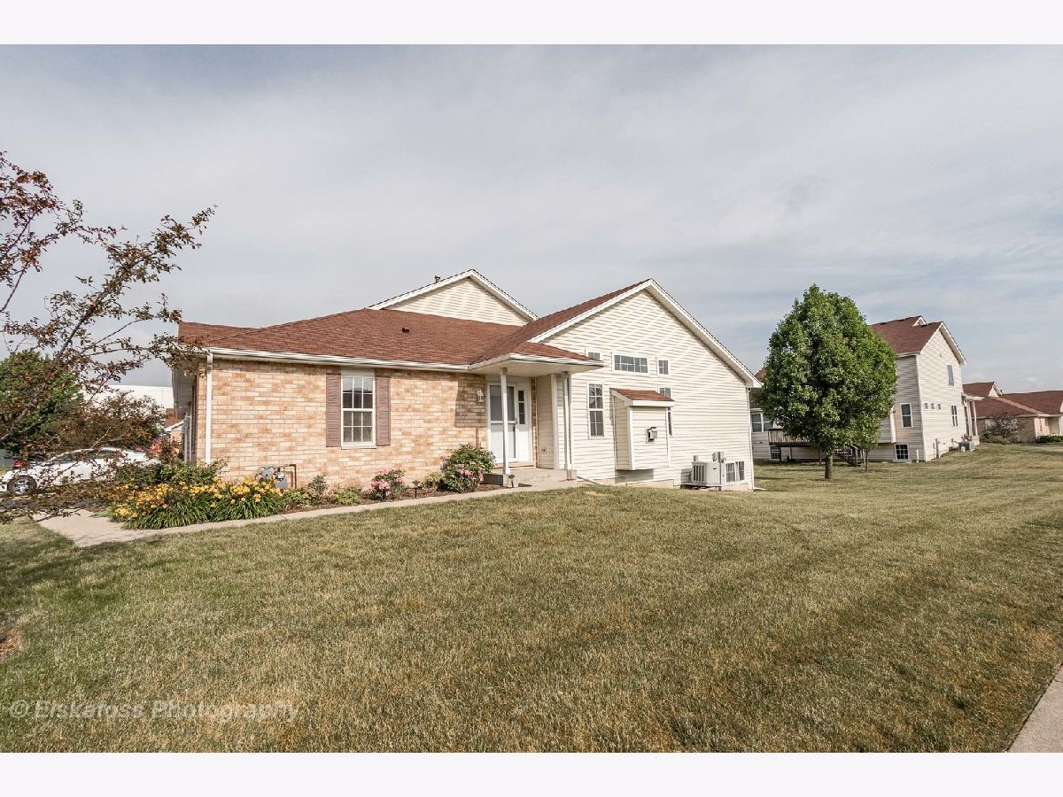 Townhomes Sold Orchard Hill Monee Illinois, 6010 Kennedy