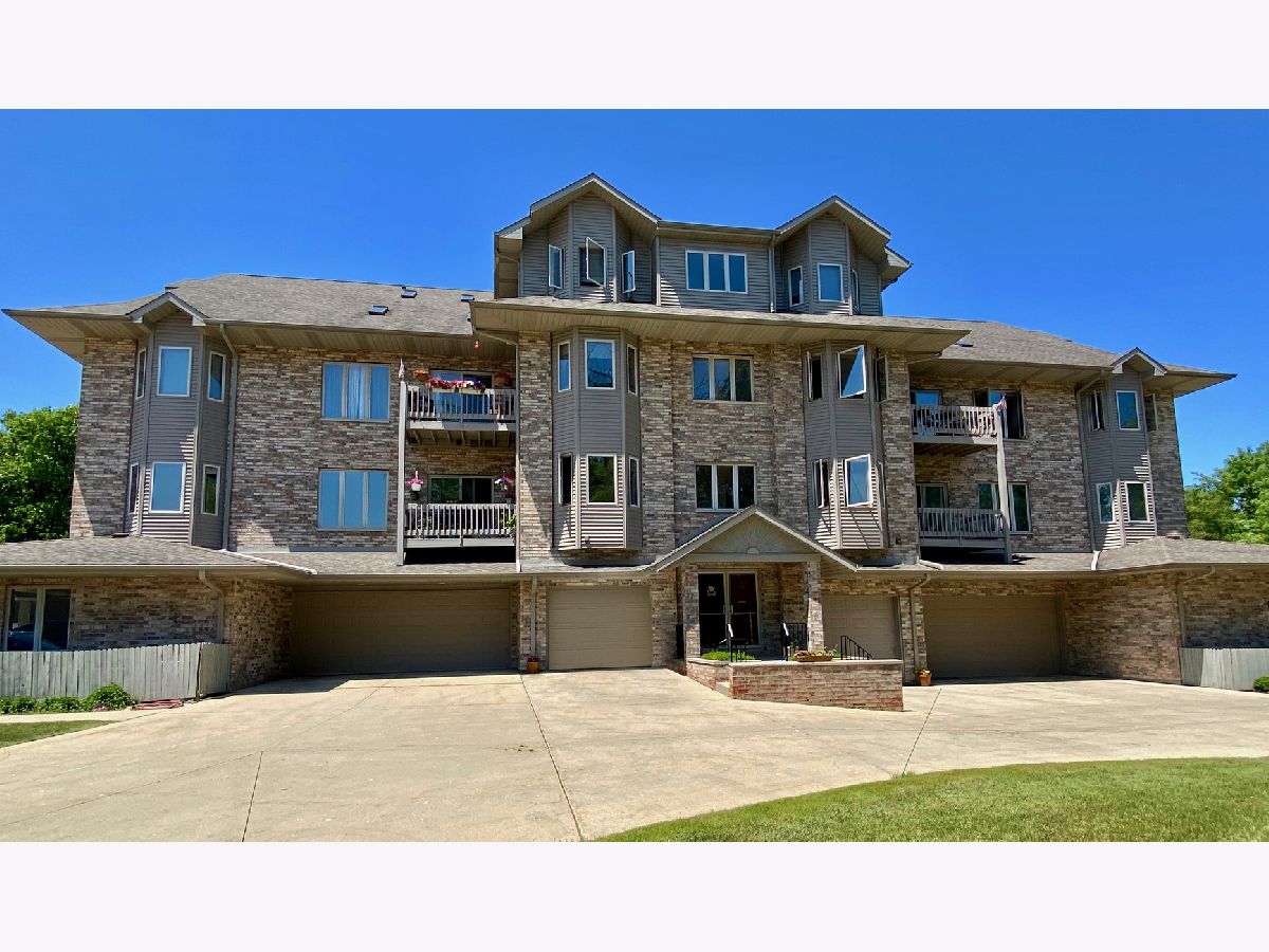 Condominiums Sold The Woods Zion Illinois, 3180 Woodland