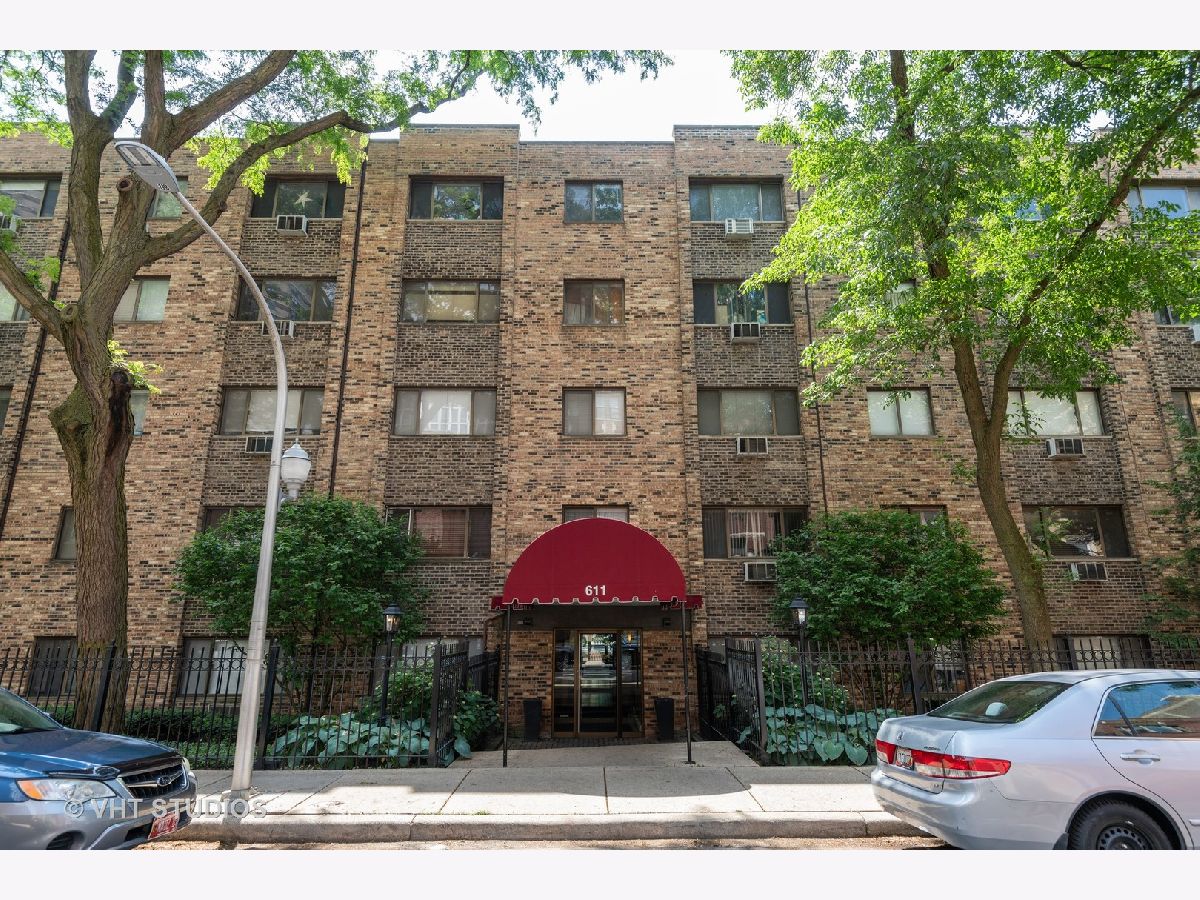 Condos & Townhomes Sold Park Harbor Chicago Illinois, 3620 Pine Grove