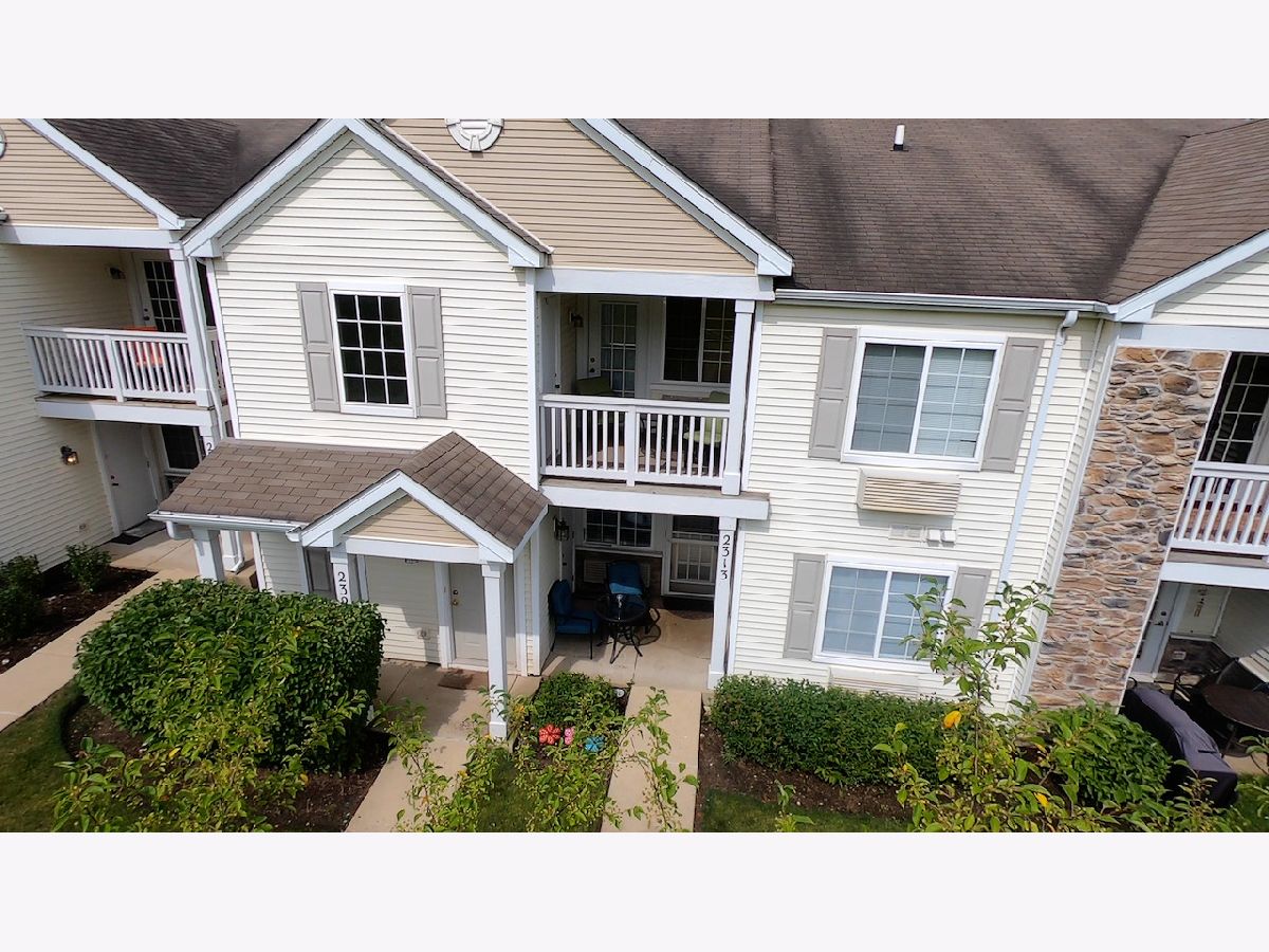 2313 Silverstone Drive, Carpentersville, Illinois 60110 MLS 10754327 WinterCohen