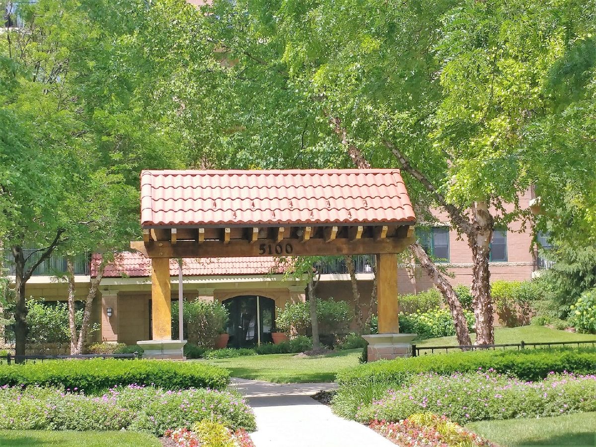 Condominiums Sold Arbor Court Oak Lawn Illinois, 5100 96th