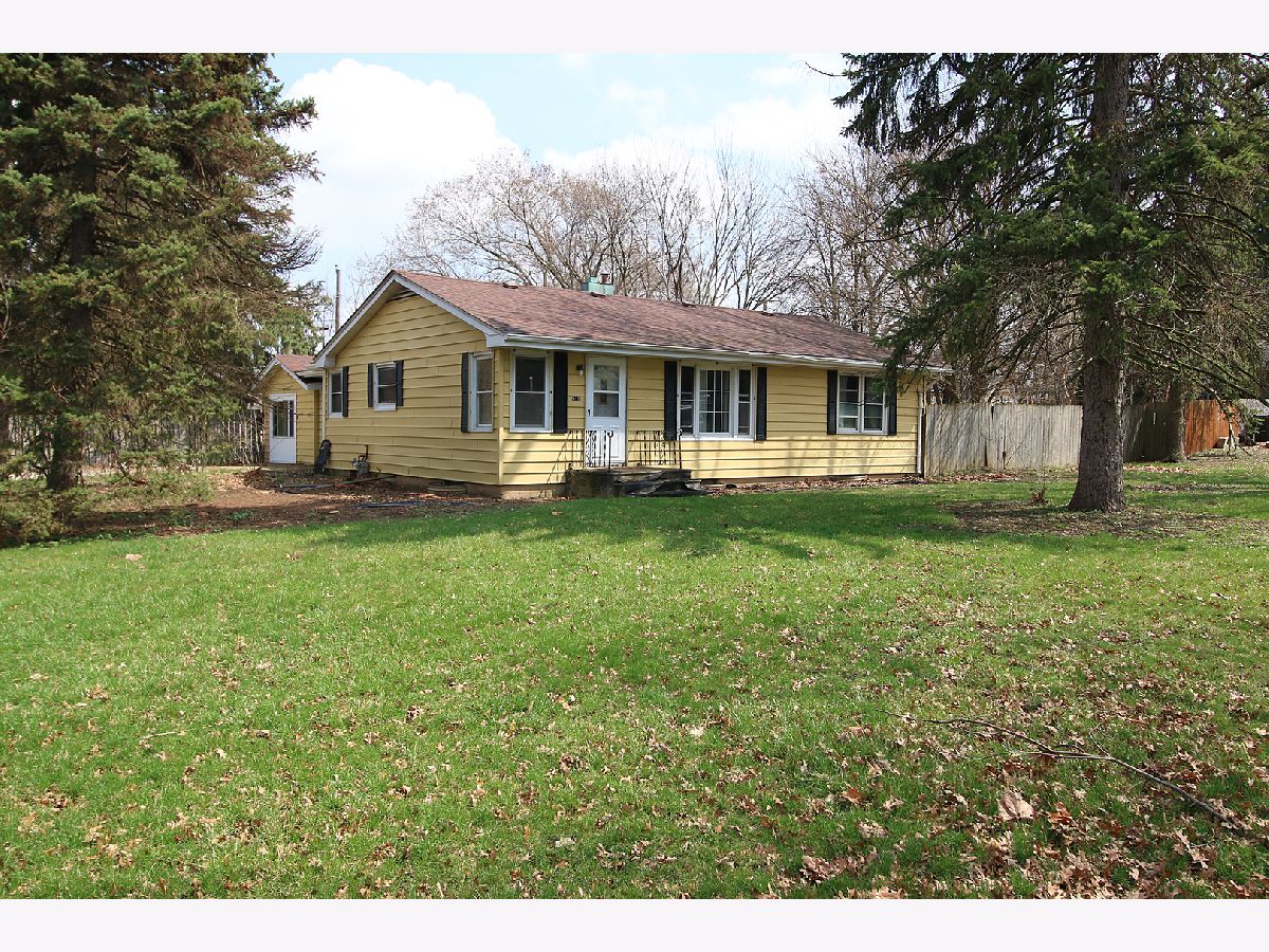 Homes Rented Crystal Lawns Joliet Illinois, 519 Conant