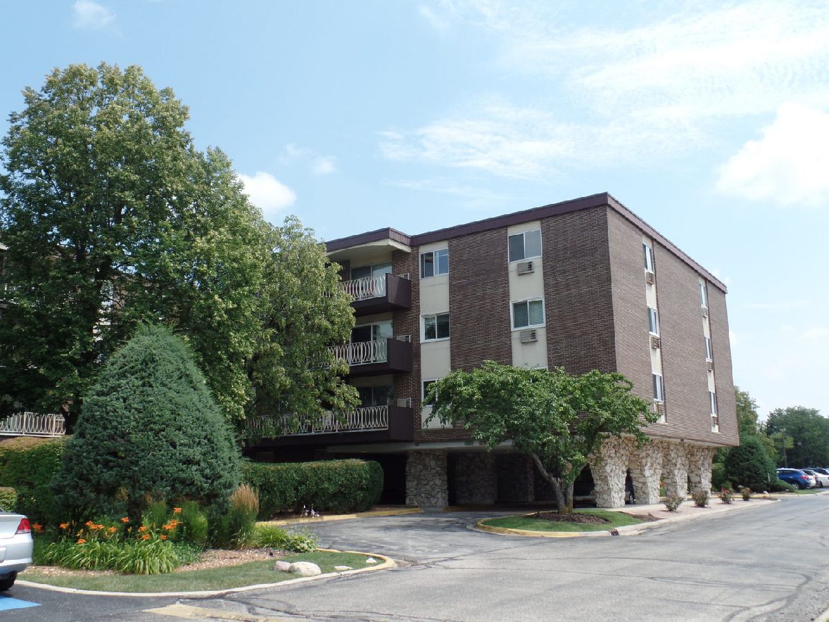 Condominiums Rented Point West Lombard Illinois, 1301 Finley