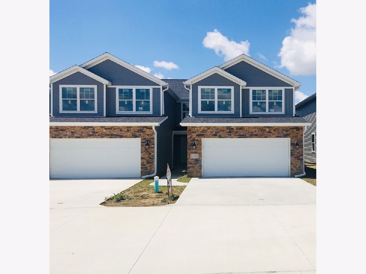 Sapphire Lake Bloomington IL, Homes & Condos & Townhomes For Sale & For