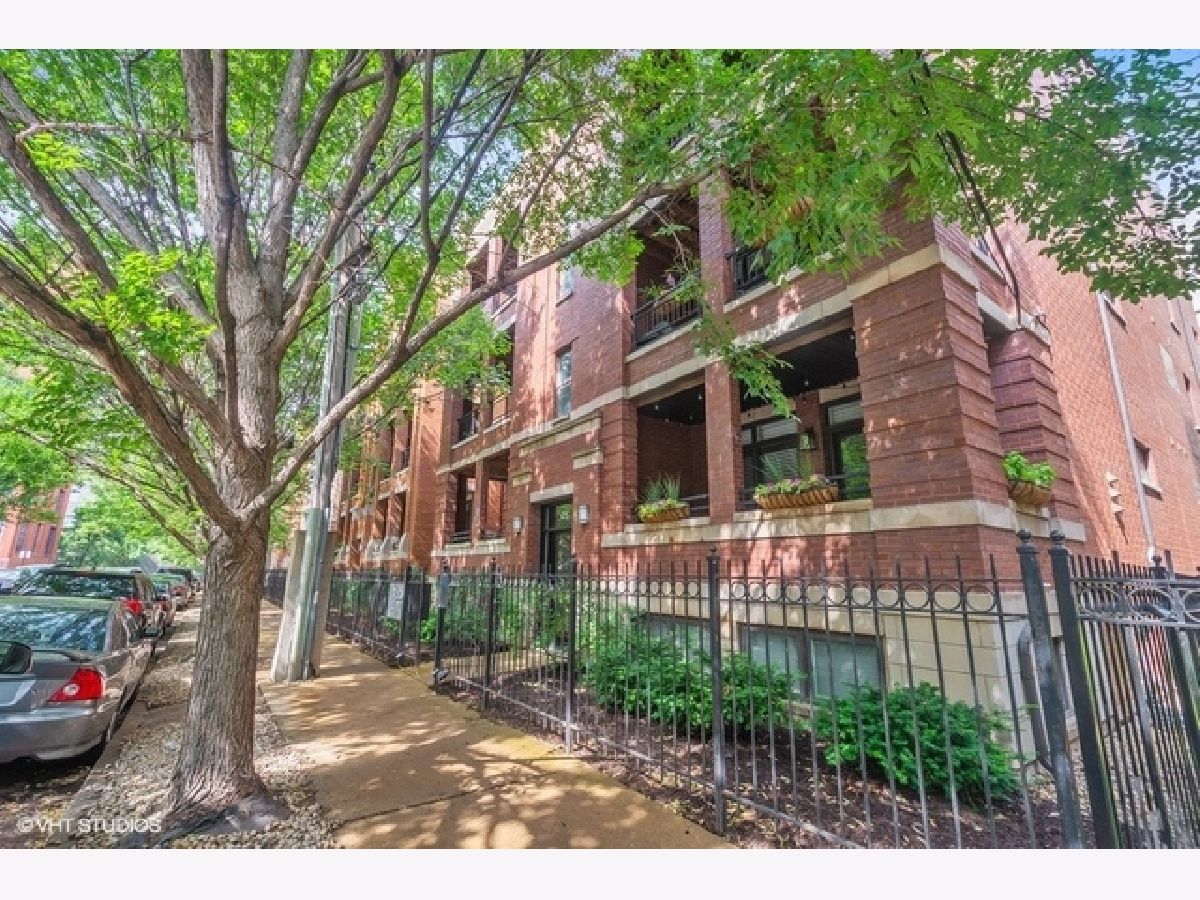 Condominiums Sold Marquette Row Chicago Illinois, 675 Peoria