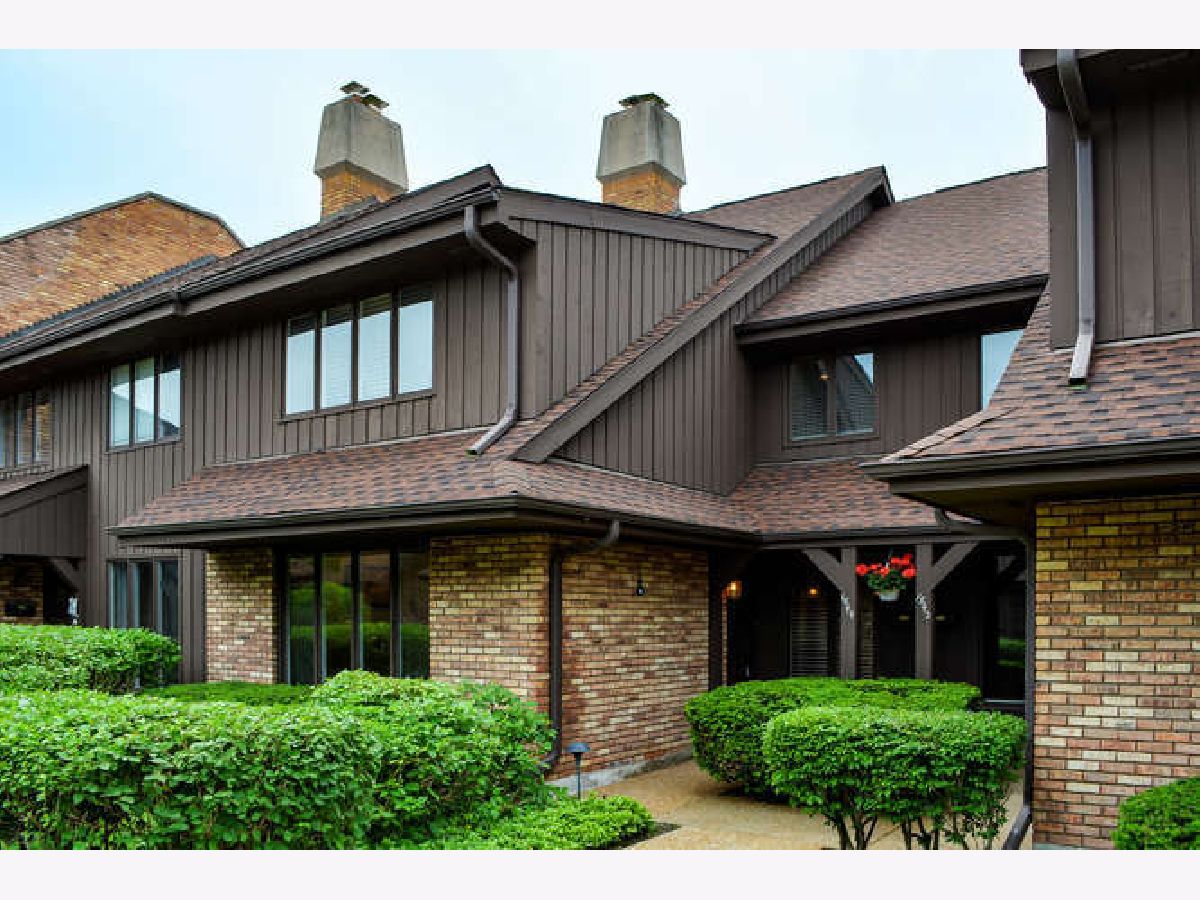 Condos & Townhomes & Homes Rented Mission Hills Northbrook Illinois, 1844 Mission Hills