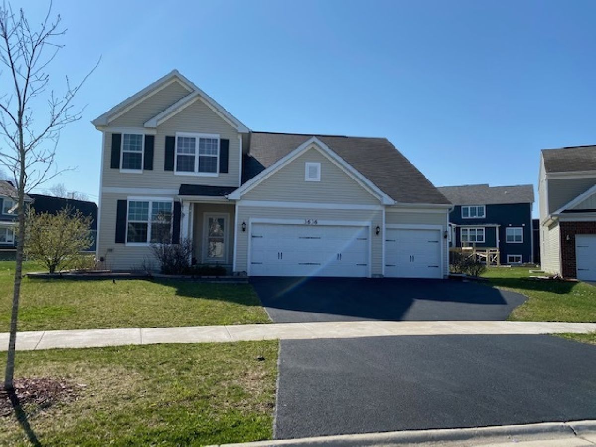 Homes Rented Ashwood Pointe Naperville Illinois, 3636 Birch
