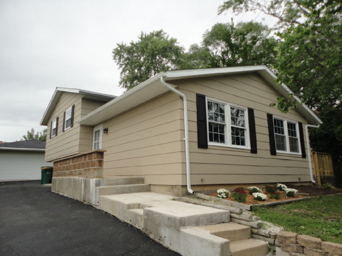 Homes Rented Hillwood Round Lake Beach Illinois, 914 Ronald