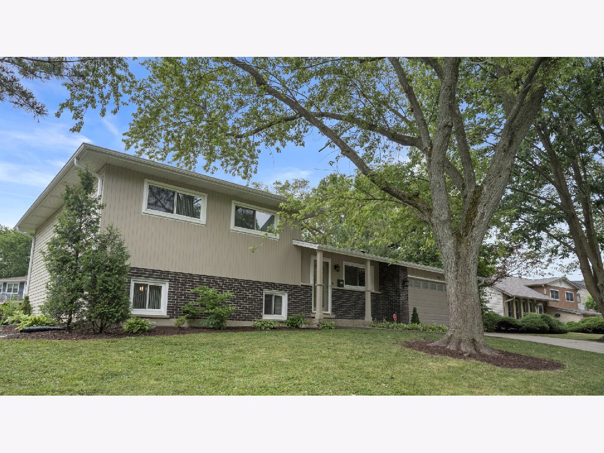Homes Rented Timbercrest Schaumburg Illinois, 325 Bramble