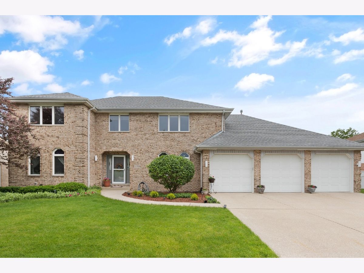 Homes Sold Pottawatomie Tinley Park Illinois, 17755 Navajo Trace