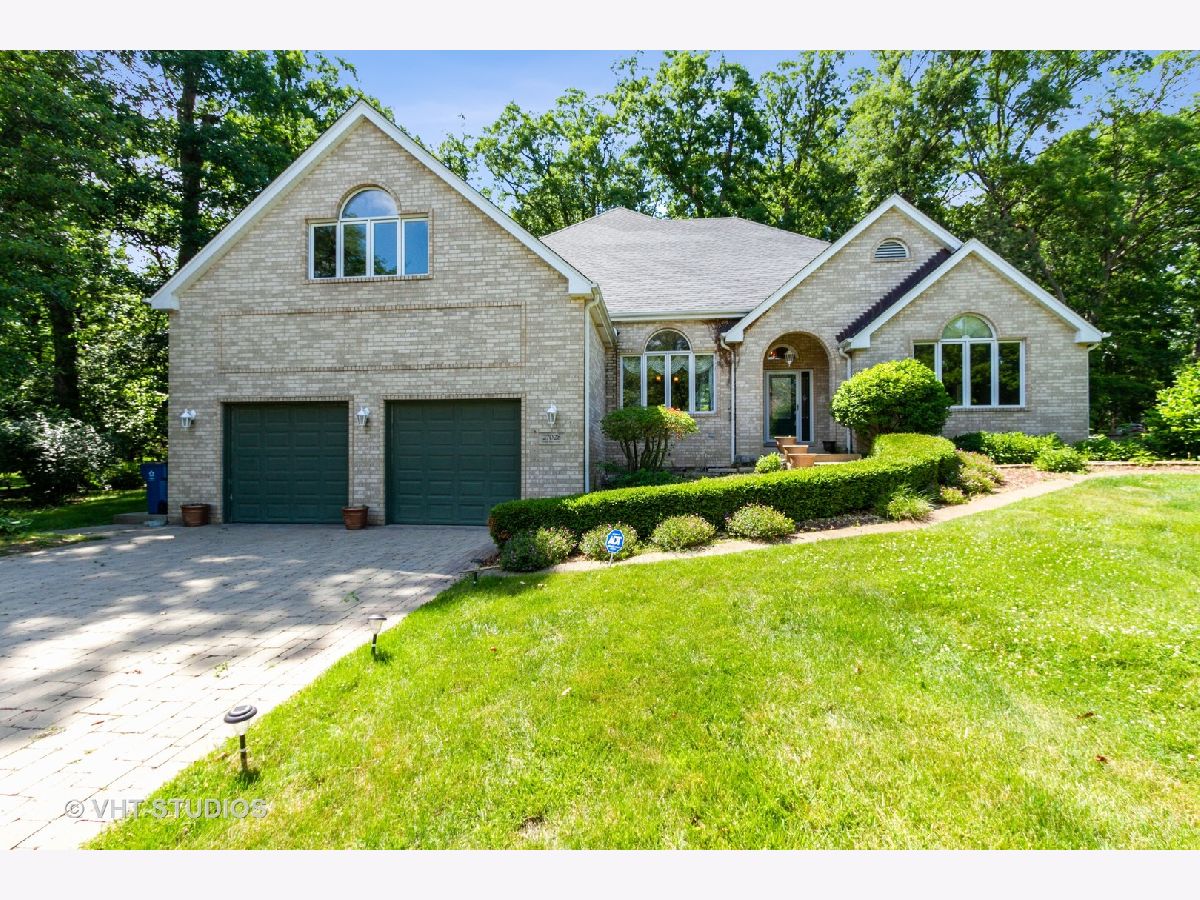 Homes & Condos & Townhomes Sold Balmoral Woods Crete Illinois, 27028 Pebble Beach