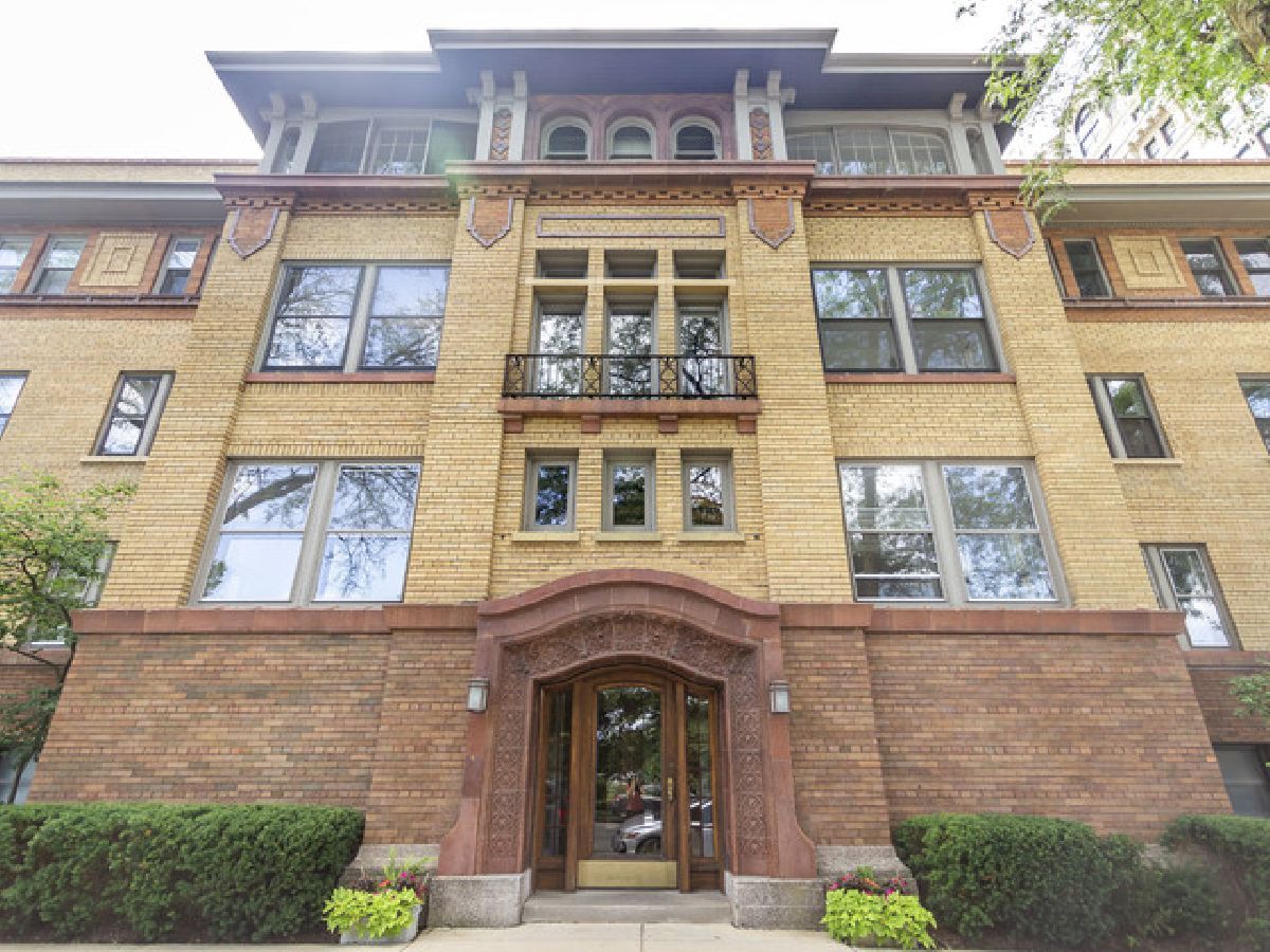 Condos & Townhomes Sold The Shakespeare Building Chicago Illinois, 2256 Lincoln Park West