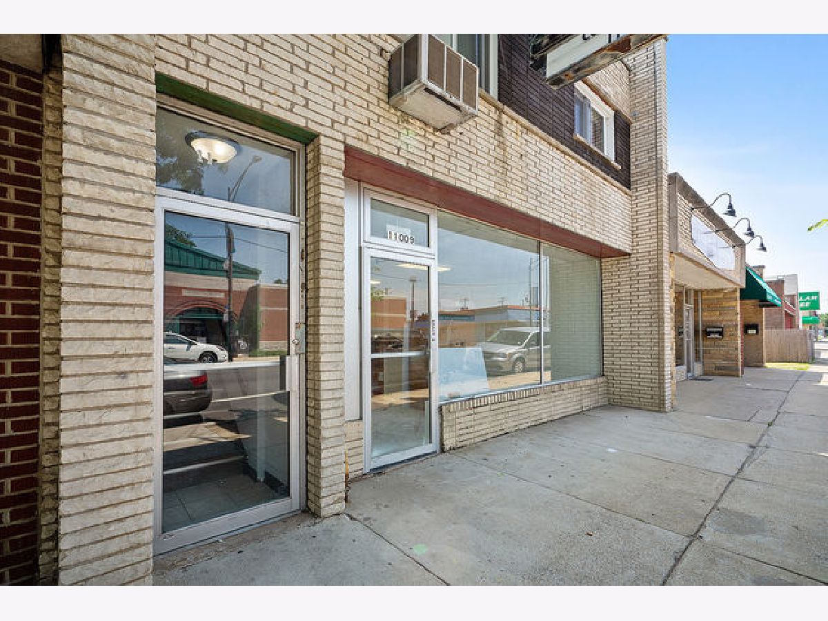 Homes & Condominiums Rented Greenwood Village Chicago Illinois, 11009 Kedzie